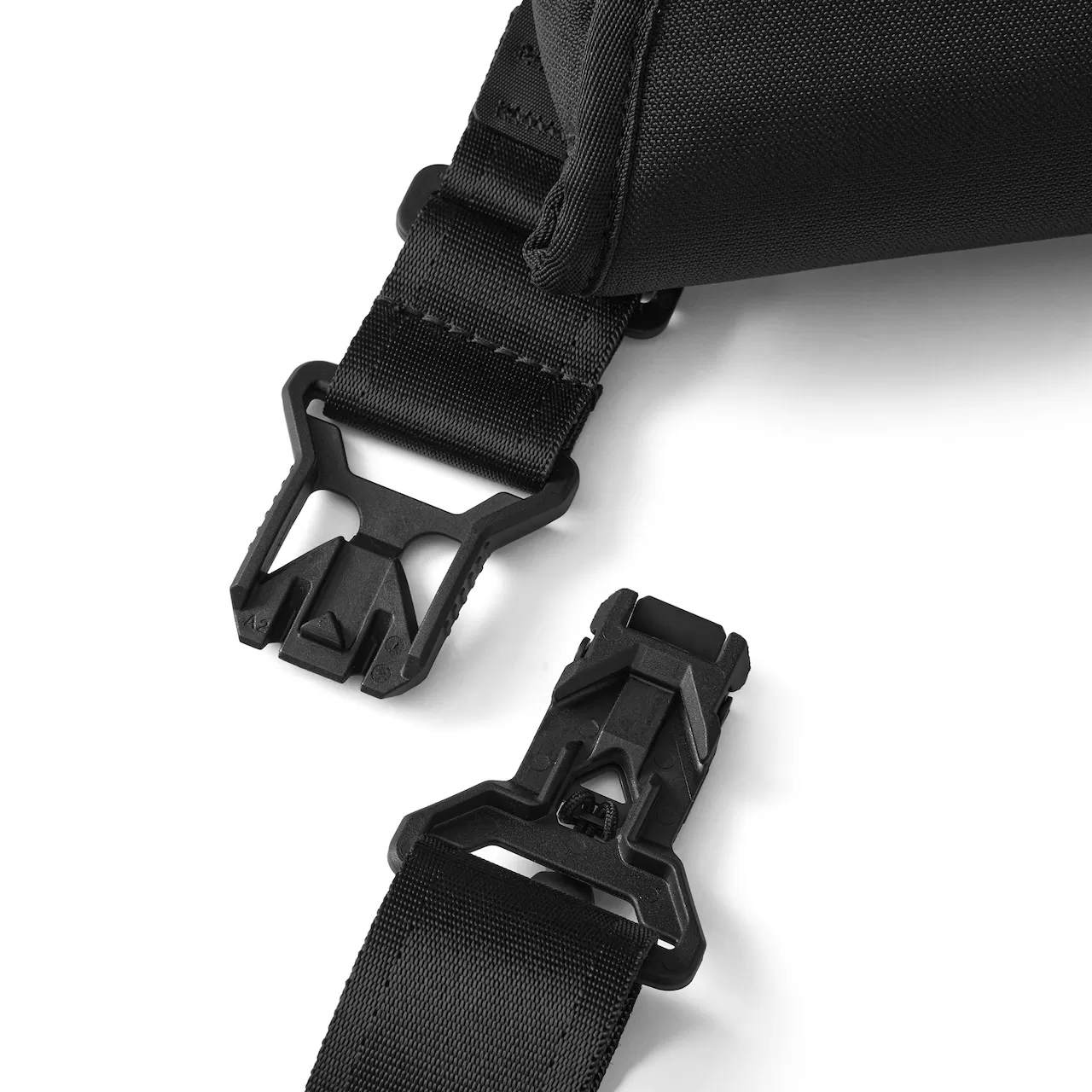 DAYFARER Sling 2L Black