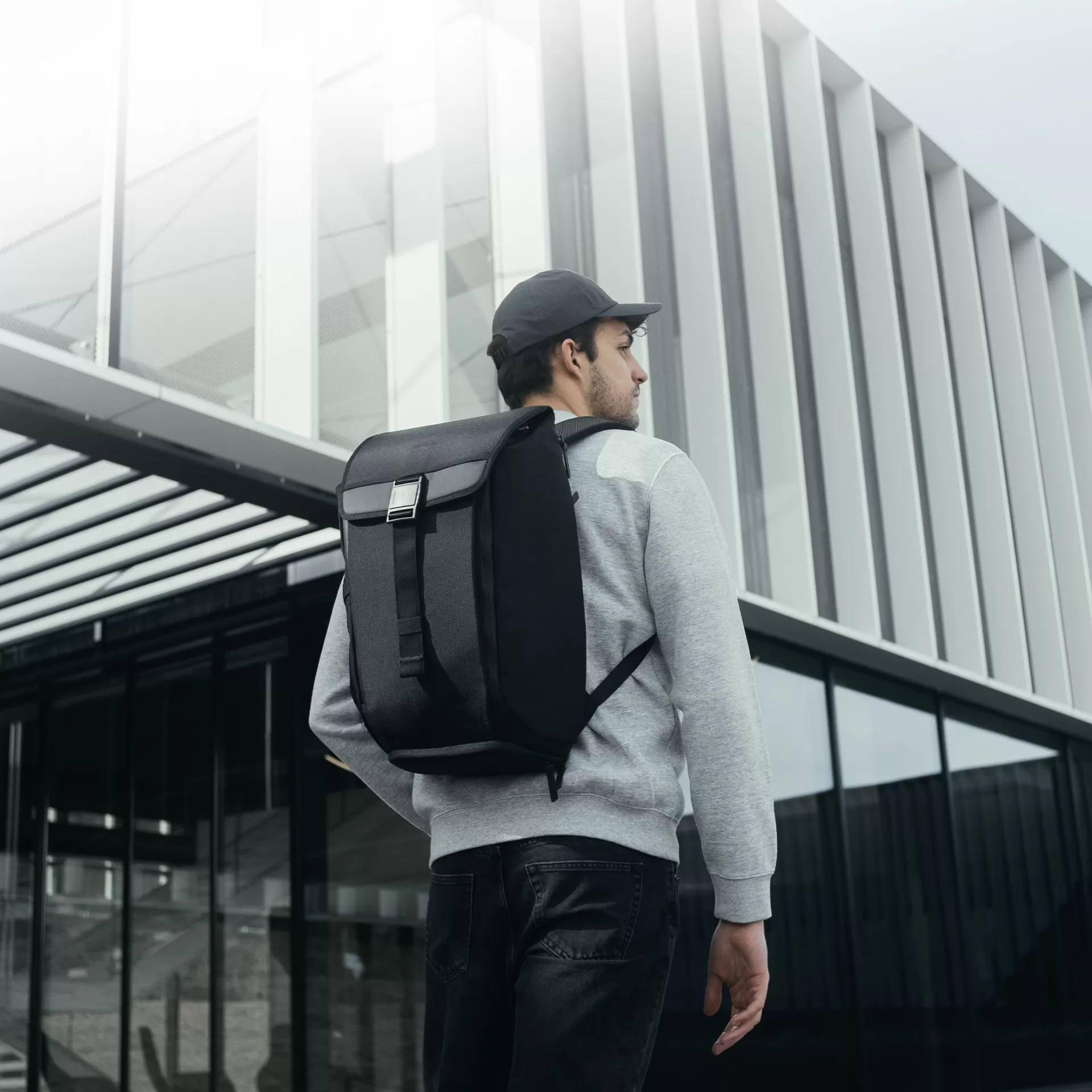DAYFARER Backpack