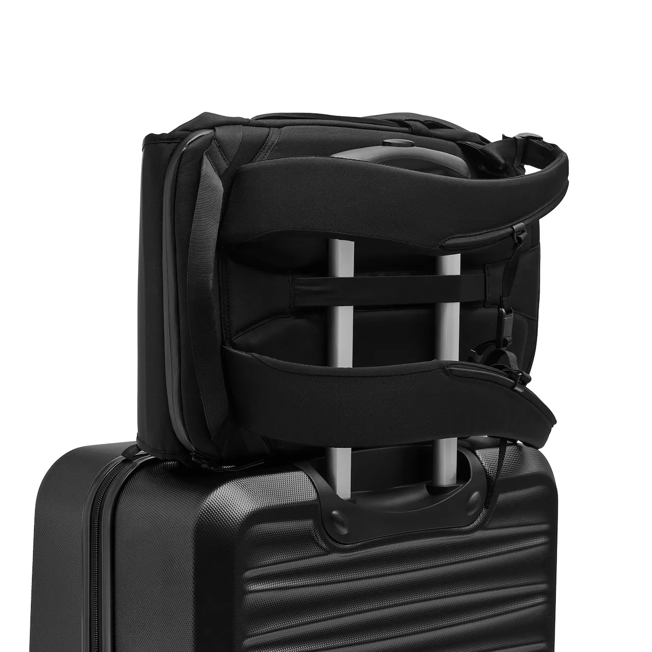 DAYFARER Backpack 18L Black